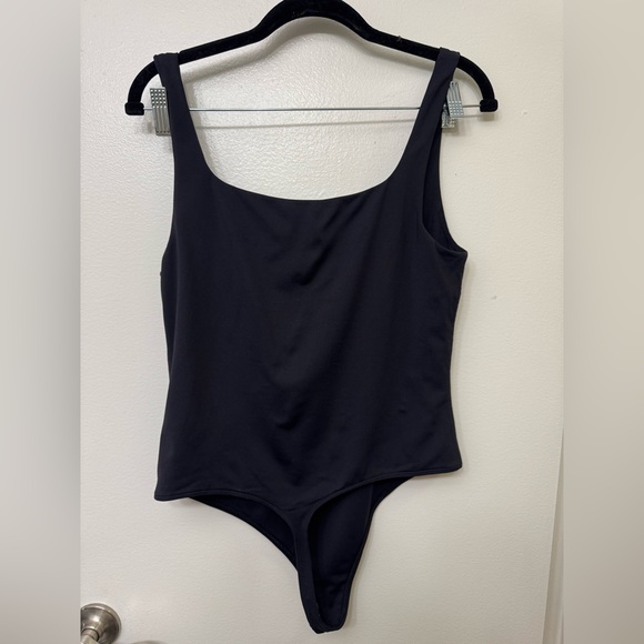 Aritzia Babaton Contour Square Neck Bodysuit | Sleek Women’s Fitted Bodysuit - Picture 7 of 11